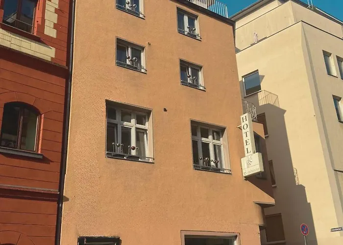 Heinzelmaennchen فندق كولونيا