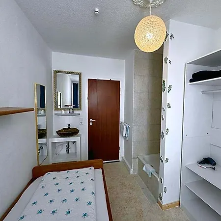 Отель Heinzelmaennchen 2*