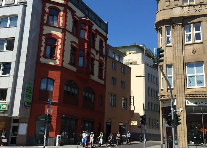 Hotel Heinzelmaennchen Cologne